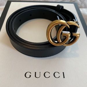 Leather GUCCI belt with double G small buckle